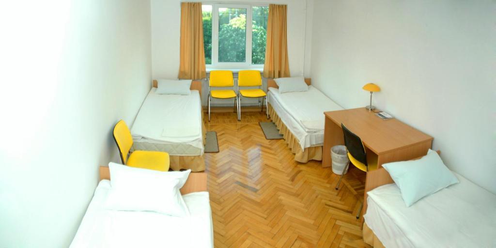 إلفيف Yellow House Hostel الغرفة الصورة